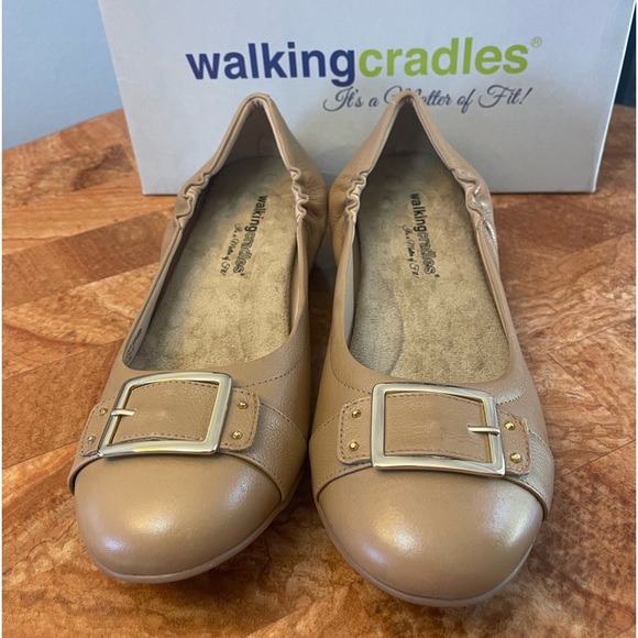 Walking Cradles | Beige Tara Leather Flat Wide Width ZL618 - Picture 5 of 10